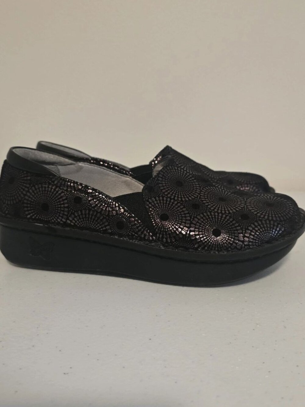 Alegria Debra Black Leather Slip-on Comfort Clog Wedge Women's Size 39 US 9